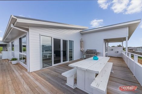 Property photo of 16 Echidna Grove Cowes VIC 3922