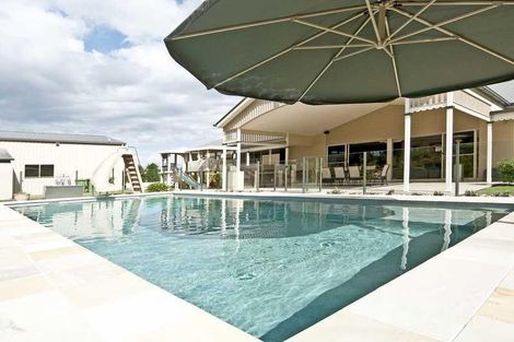 Property photo of 14 President Circle Karalee QLD 4306