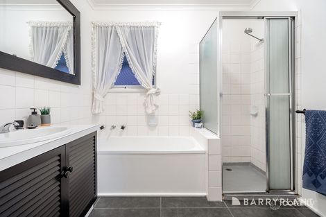 Property photo of 12 Maralee Drive Mooroolbark VIC 3138
