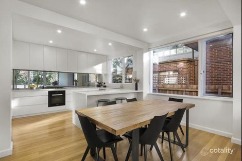 Property photo of 1/11 Waiora Road Caulfield North VIC 3161