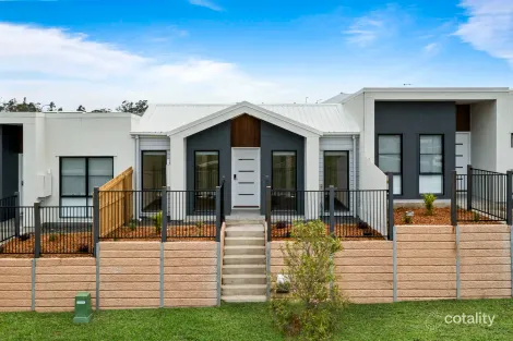 44 OXFORD DR, FLAGSTONE, QLD 4280