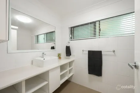 Property photo of 2/14 Onslow Street Ascot QLD 4007