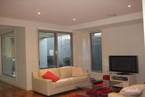 Property photo of 32A Loranne Street Bentleigh VIC 3204