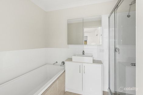 1/4 Ivy Ct, Glenvale, QLD 4350