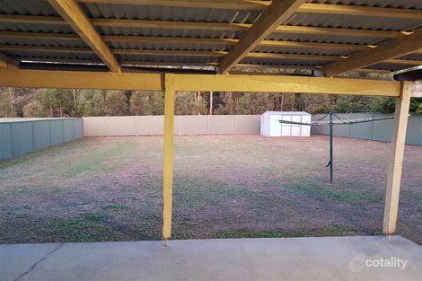 9 Helmet Ct, Hillcrest, QLD 4118