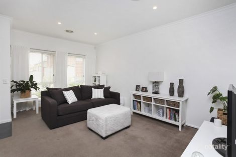 Property photo of 8 Balerno Circle Gowanbrae VIC 3043