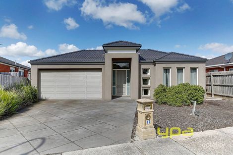 17 Regency Rd, Roxburgh Park, VIC 3064