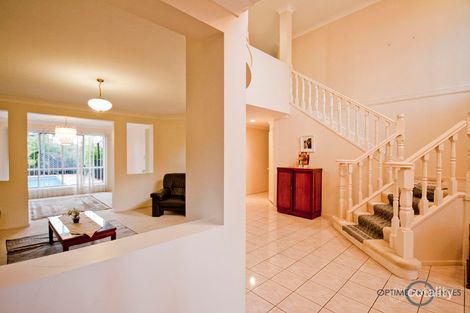 Property photo of 11 McInnes Place Mount Ommaney QLD 4074