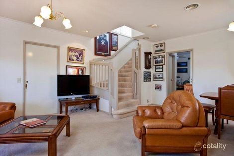 Property photo of 8A Roslyn Court Kennington VIC 3550