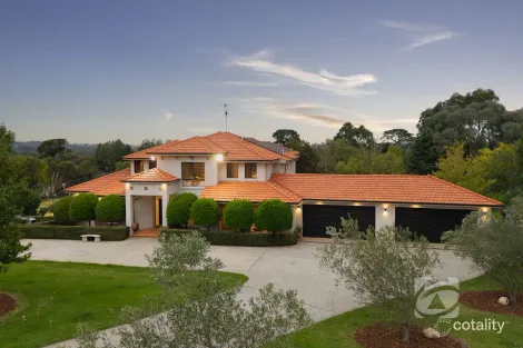 6 Farm Lane, Berwick, VIC 3806