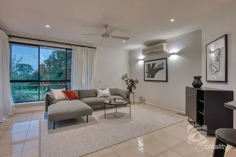 Property photo of 6 Farm Lane Berwick VIC 3806