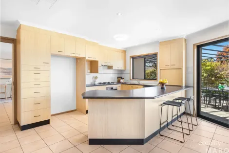 Property photo of 6 Eve Place Nicholls ACT 2913