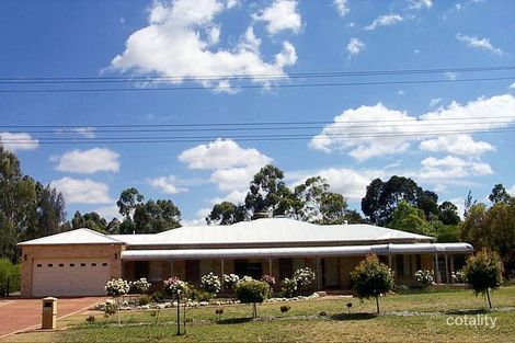 90 Hawkvalley Cres, Maida Vale, WA 6057