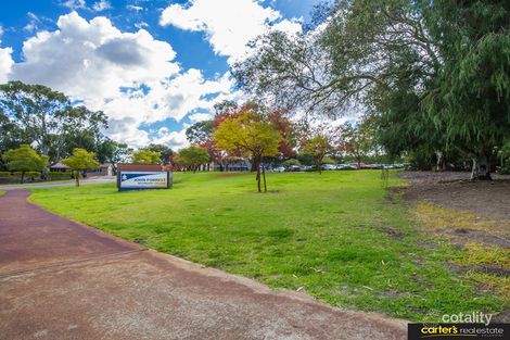 Property photo of 35 Broun Avenue Embleton WA 6062