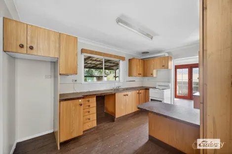 Property photo of 4 Whitby Close Taree NSW 2430
