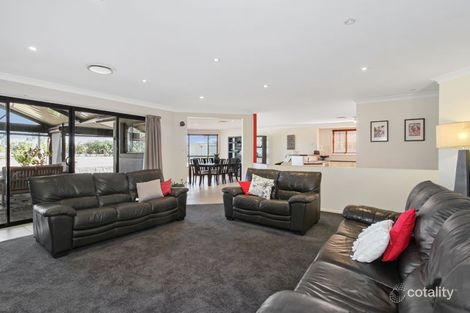 Property photo of 42 The Grange Hillvue NSW 2340