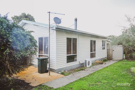 Property photo of 13 Waratah Street Grassy TAS 7256