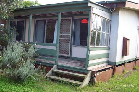 Property photo of 8 Wattle Court Sandy Point VIC 3959