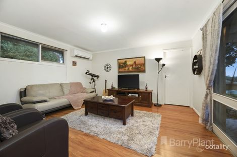 Property photo of 33 Wahroonga Crescent Greensborough VIC 3088