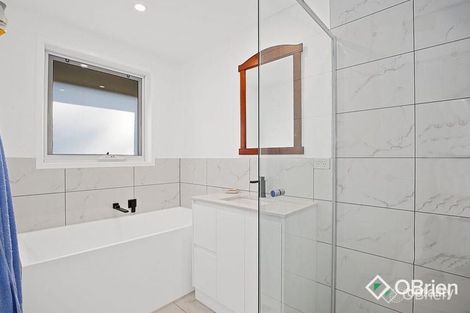 Property photo of 120 Monterey Boulevard Frankston North VIC 3200