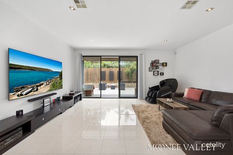 Property photo of 90 Rim Cross Drive Keilor East VIC 3033