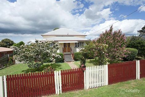 10 Esmond St, Rockville, QLD 4350