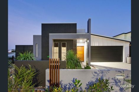 5 Dodonaea Cl, Noosaville, QLD 4566