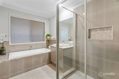 Property photo of 10 Christina Drive Coomera QLD 4209