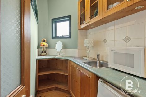 Property photo of 3 Albion Street Golden Point VIC 3350