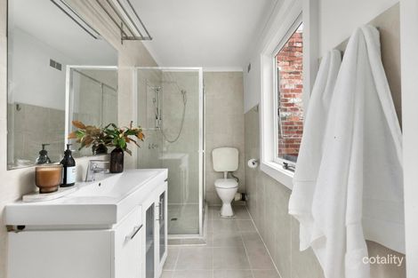 Property photo of 17 Farnham Street Flemington VIC 3031
