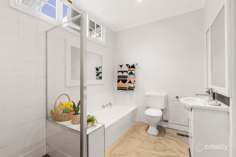 Property photo of 1/48 Fairlie Avenue Macleod VIC 3085