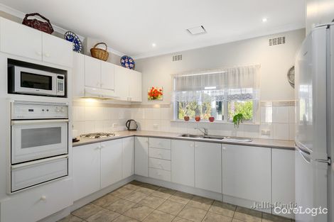 Property photo of 100 Orchard Grove Blackburn South VIC 3130