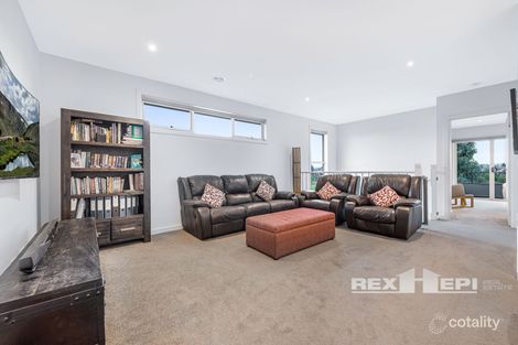 Property photo of 56 Waterways Drive Cranbourne North VIC 3977