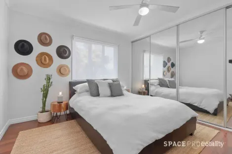 Property photo of 27 Bellavista Terrace Paddington QLD 4064