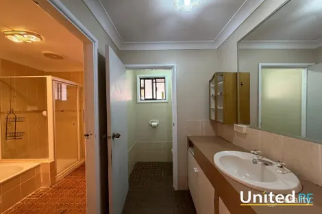 Property photo of 59 Banks Drive St Clair NSW 2759