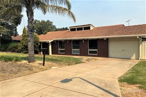 4 Gladman Cl, Hillbank, SA 5112