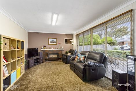 Property photo of 4 Figtree Grove Bayswater VIC 3153