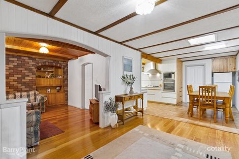 Property photo of 4 Figtree Grove Bayswater VIC 3153