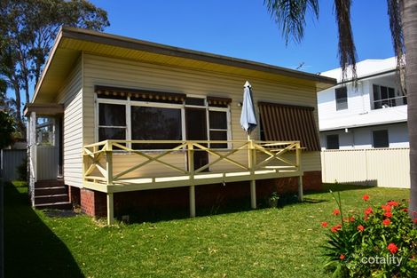 Property photo of 4 Coora Place Gwandalan NSW 2259