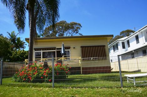 Property photo of 4 Coora Place Gwandalan NSW 2259