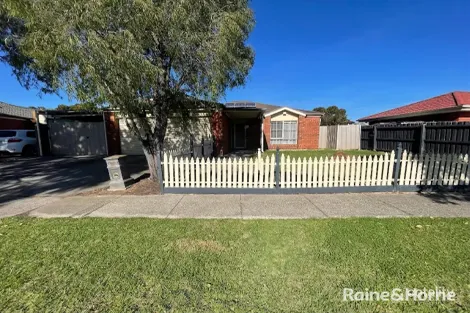 25 Mcconnell Cres, Roxburgh Park, VIC 3064