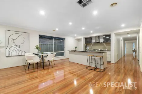 Property photo of 18 Chorus Way Cranbourne East VIC 3977