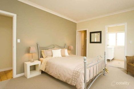 Property photo of 21 Arthur Terrace Red Hill QLD 4059