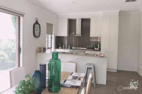 Property photo of 2 Avaward Street Wyndham Vale VIC 3024