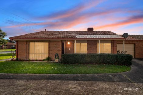 1/49 KING ST, PAKENHAM, VIC 3810