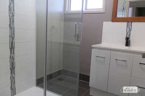 Property photo of 2/2 Roberts Street Emerald QLD 4720