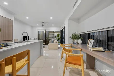 Property photo of 52 Eagle Parade Rochedale QLD 4123