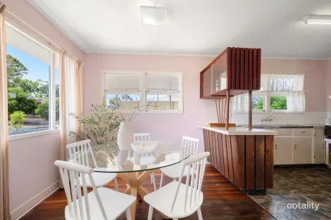 Property photo of 62 Farrant Street Stafford Heights QLD 4053