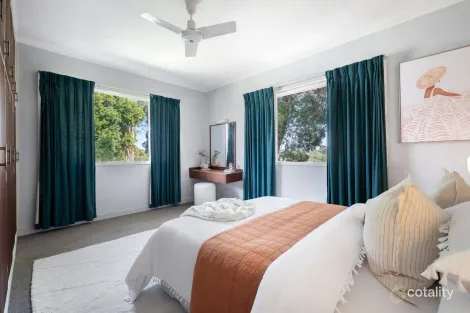 Property photo of 62 Farrant Street Stafford Heights QLD 4053