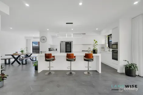 Property photo of 250 Stonehill Drive Maddingley VIC 3340